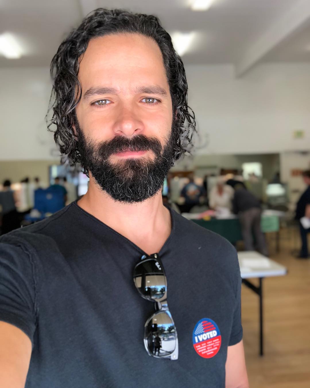 20181106_neil_hair-down